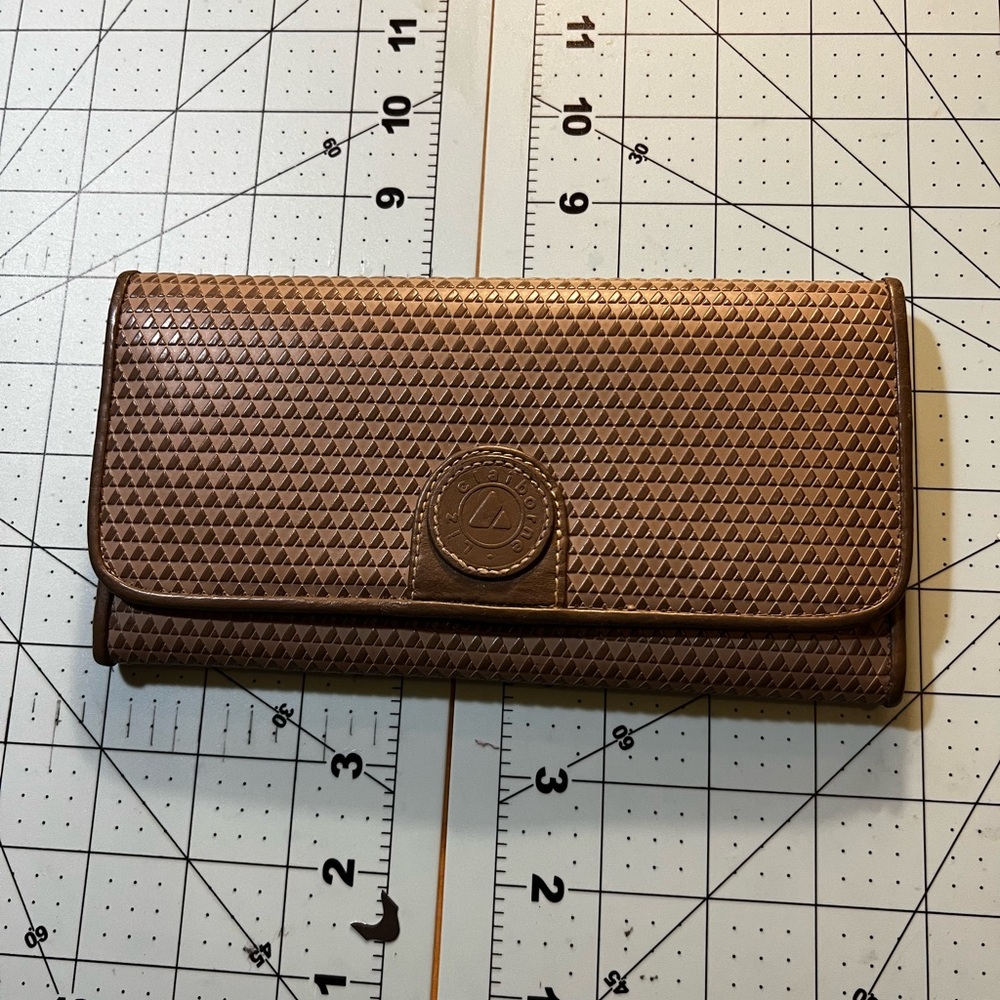 Genuine vintage Liz Claiborne checkbook wallet